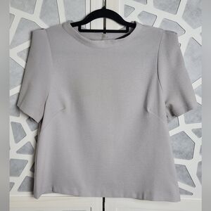 Astr Short Sleeve Crewneck Top in Light Gray